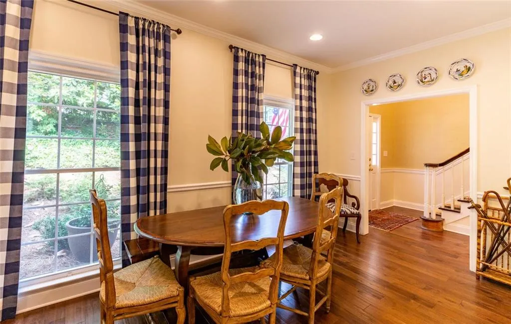 5263 Glenridge Drive, Atlanta, Georgia 30342, 3 Bedrooms Bedrooms, ,3 BathroomsBathrooms,Residential,Sold,5263 Glenridge Drive,6920332