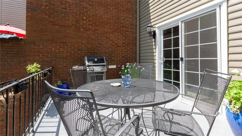 5263 Glenridge Drive, Atlanta, Georgia 30342, 3 Bedrooms Bedrooms, ,3 BathroomsBathrooms,Residential,Sold,5263 Glenridge Drive,6920332