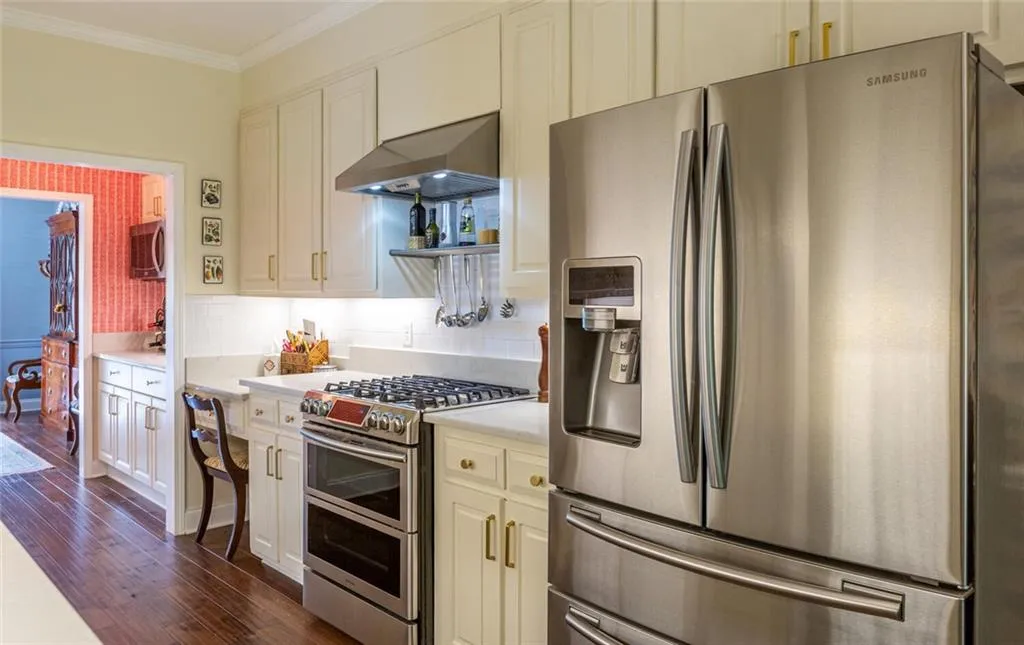 5263 Glenridge Drive, Atlanta, Georgia 30342, 3 Bedrooms Bedrooms, ,3 BathroomsBathrooms,Residential,Sold,5263 Glenridge Drive,6920332