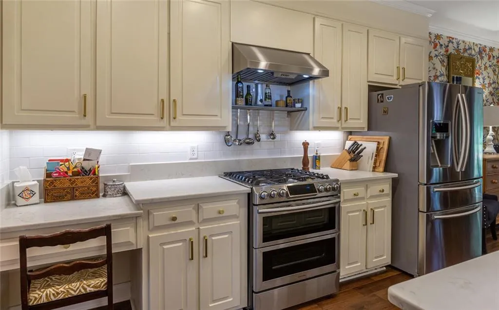 5263 Glenridge Drive, Atlanta, Georgia 30342, 3 Bedrooms Bedrooms, ,3 BathroomsBathrooms,Residential,Sold,5263 Glenridge Drive,6920332