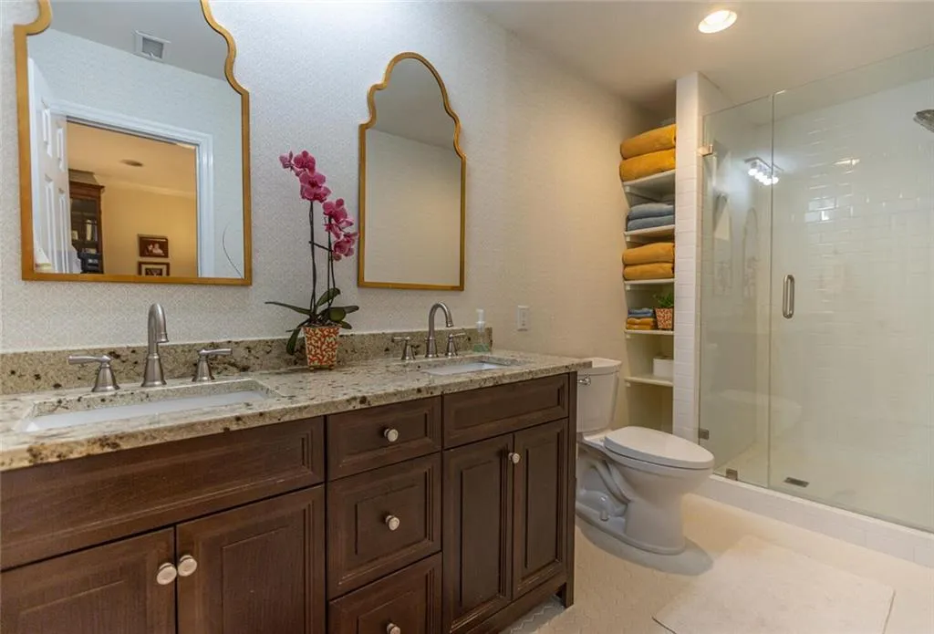 5263 Glenridge Drive, Atlanta, Georgia 30342, 3 Bedrooms Bedrooms, ,3 BathroomsBathrooms,Residential,Sold,5263 Glenridge Drive,6920332