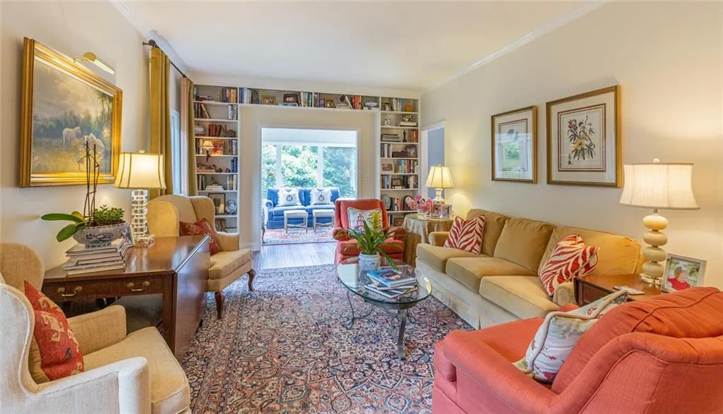 5263 Glenridge Drive, Atlanta, Georgia 30342, 3 Bedrooms Bedrooms, ,3 BathroomsBathrooms,Residential,Sold,5263 Glenridge Drive,6920332