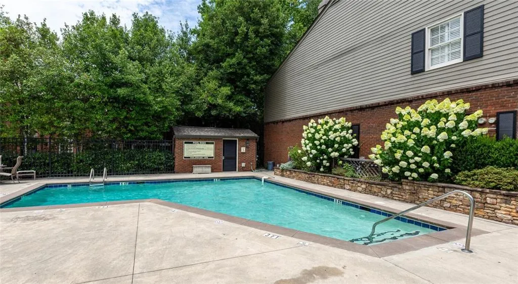 5263 Glenridge Drive, Atlanta, Georgia 30342, 3 Bedrooms Bedrooms, ,3 BathroomsBathrooms,Residential,Sold,5263 Glenridge Drive,6920332