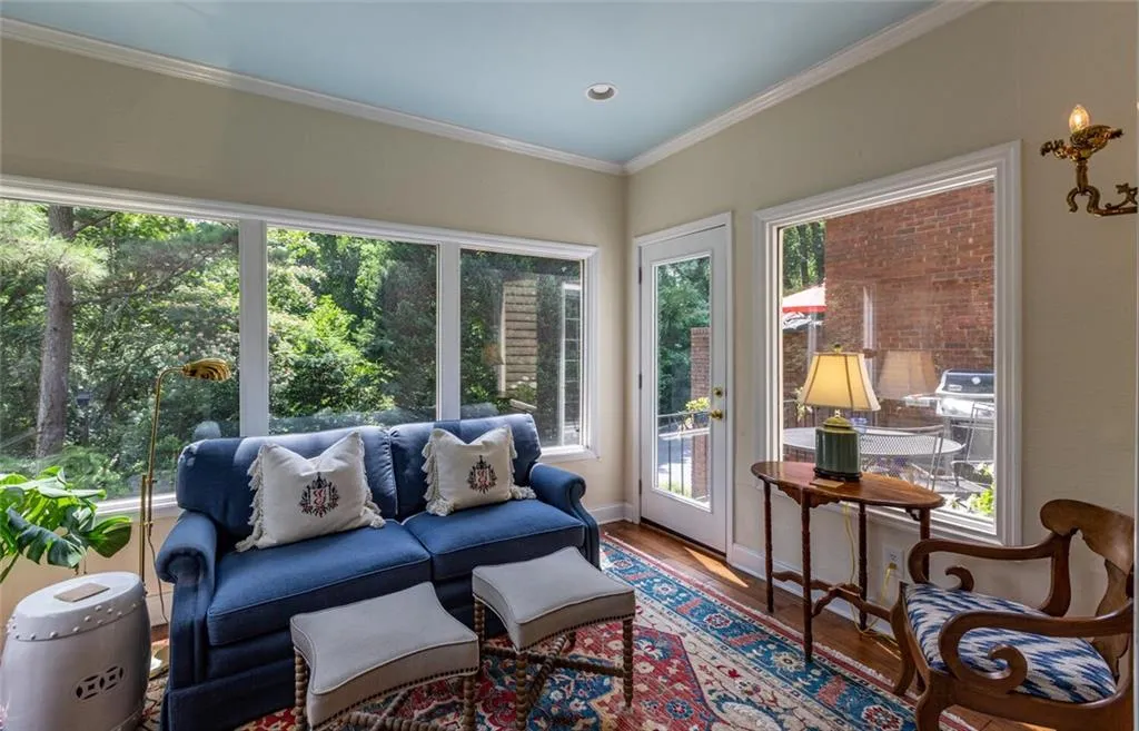 5263 Glenridge Drive, Atlanta, Georgia 30342, 3 Bedrooms Bedrooms, ,3 BathroomsBathrooms,Residential,Sold,5263 Glenridge Drive,6920332