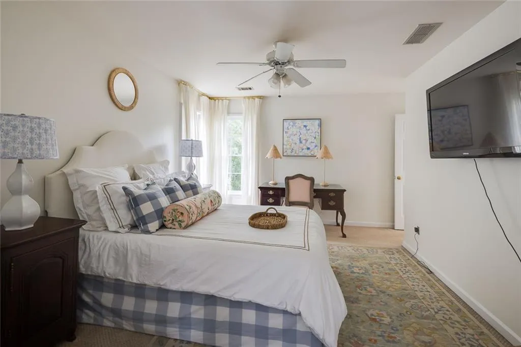1085 Dunbarton Trace Ne, Brookhaven, Georgia 30319, 3 Bedrooms Bedrooms, ,2 BathroomsBathrooms,Residential,For Sale,1085 Dunbarton Trace Ne,7636578