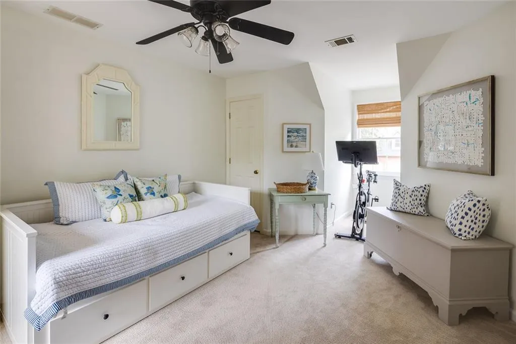 1085 Dunbarton Trace Ne, Brookhaven, Georgia 30319, 3 Bedrooms Bedrooms, ,2 BathroomsBathrooms,Residential,For Sale,1085 Dunbarton Trace Ne,7636578