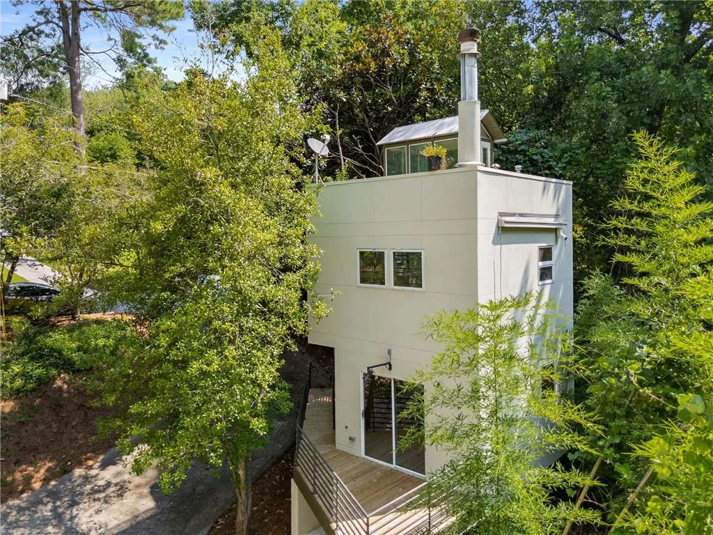 335 Eureka Drive Ne, Atlanta, Georgia 30305, 4 Bedrooms Bedrooms, ,3 BathroomsBathrooms,Residential,For Sale,335 Eureka Drive Ne,7637364