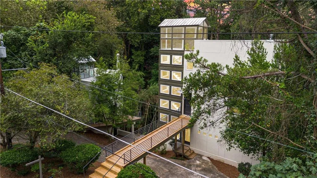 335 Eureka Drive Ne, Atlanta, Georgia 30305, 4 Bedrooms Bedrooms, ,3 BathroomsBathrooms,Residential,For Sale,335 Eureka Drive Ne,7637364