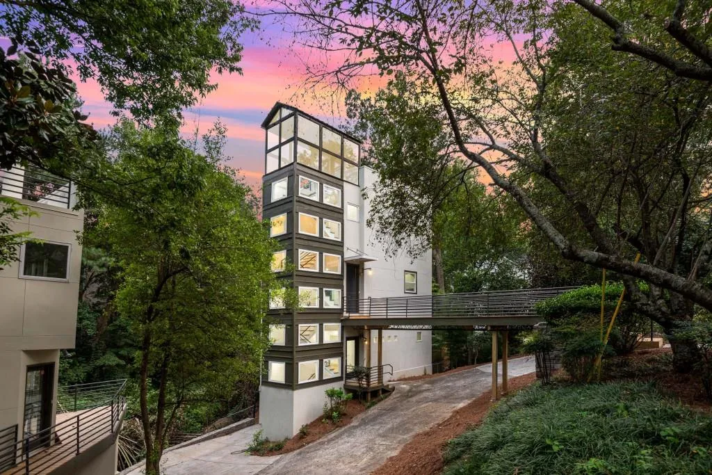 335 Eureka Drive Ne, Atlanta, Georgia 30305, 4 Bedrooms Bedrooms, ,3 BathroomsBathrooms,Residential,For Sale,335 Eureka Drive Ne,7637364