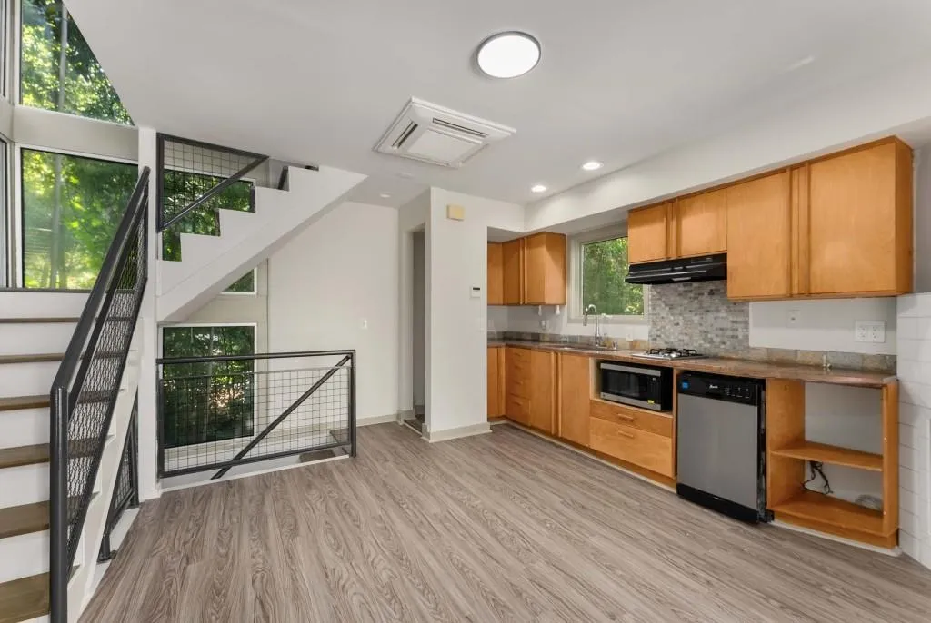 335 Eureka Drive Ne, Atlanta, Georgia 30305, 4 Bedrooms Bedrooms, ,3 BathroomsBathrooms,Residential,For Sale,335 Eureka Drive Ne,7637364