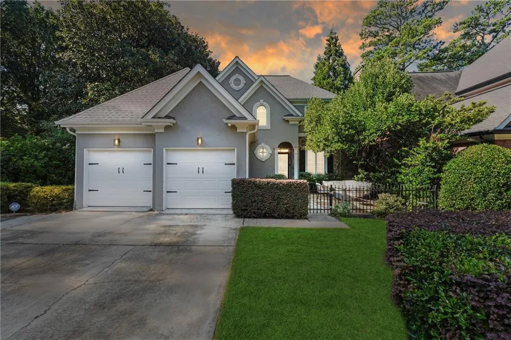 500 Fountain Oaks Way, Atlanta, Georgia 30342, 4 Bedrooms Bedrooms, ,3 BathroomsBathrooms,Residential,Sold,500 Fountain Oaks Way,7444653