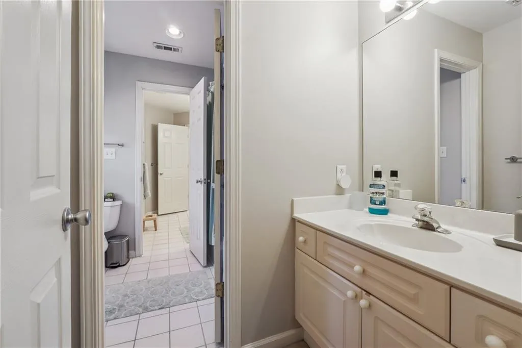 Jack and Jill Bath upstairs