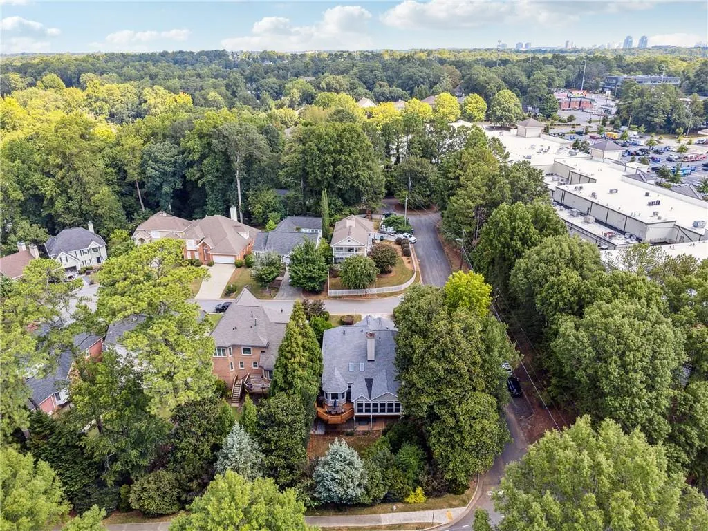 500 Fountain Oaks Way, Atlanta, Georgia 30342, 4 Bedrooms Bedrooms, ,3 BathroomsBathrooms,Residential,Sold,500 Fountain Oaks Way,7444653