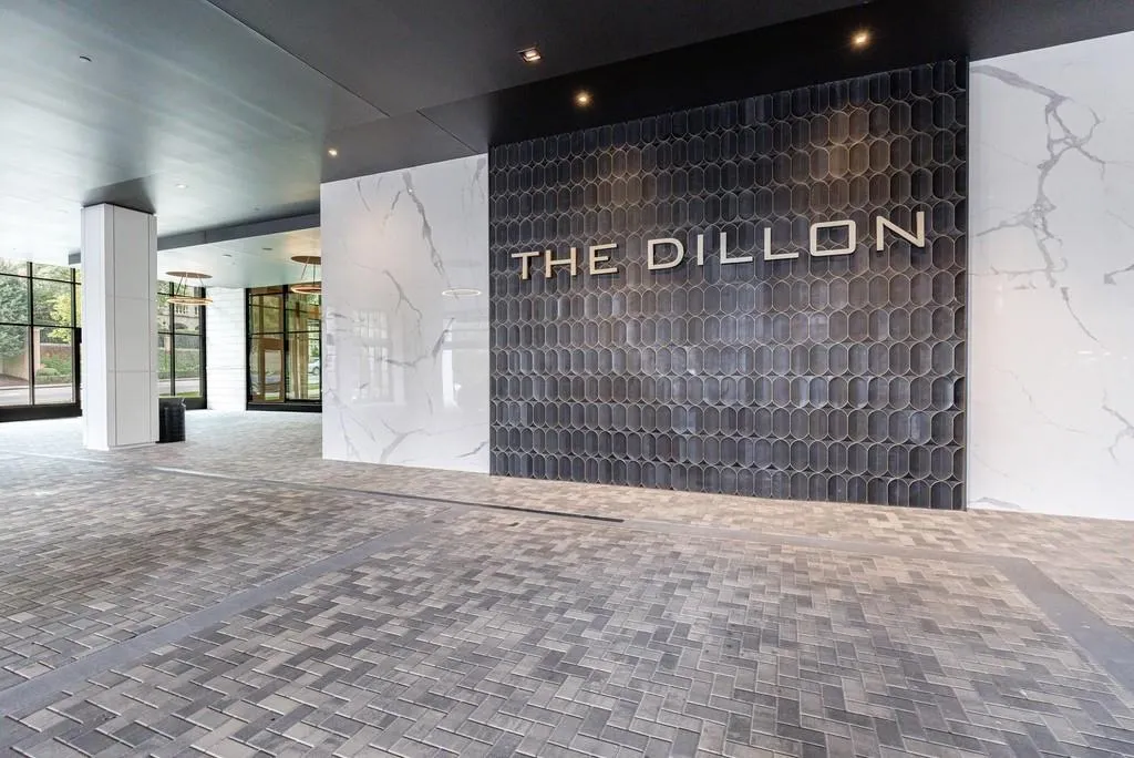 valet and lobby entrance