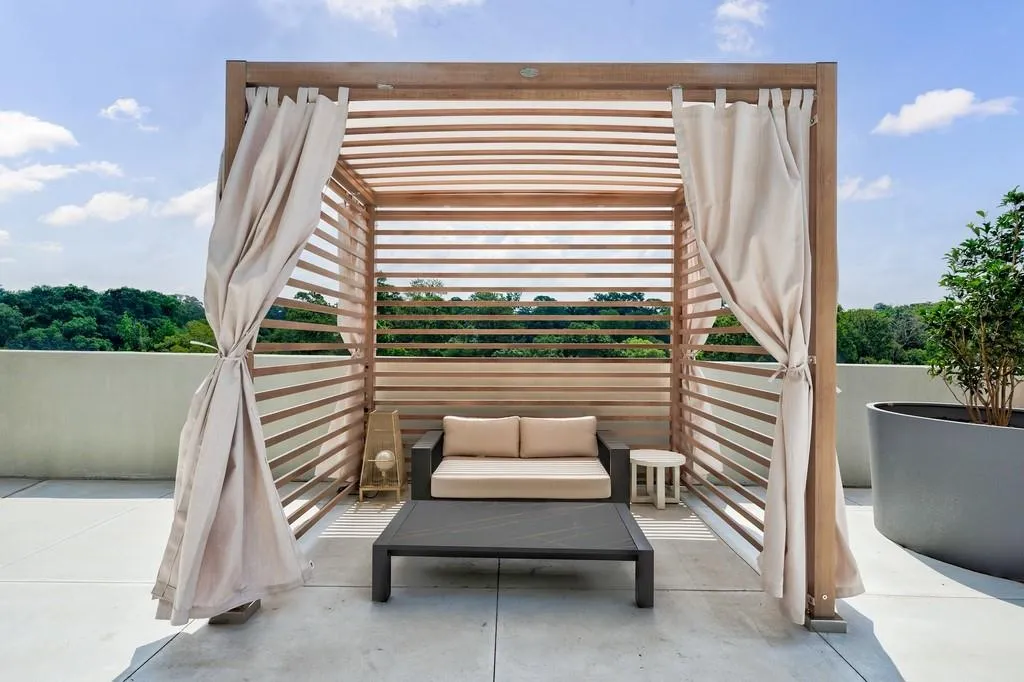 2425 Peachtree Road Unit 1806, Atlanta, Georgia 30305, 3 Bedrooms Bedrooms, ,3 BathroomsBathrooms,Residential,For Sale,2425 Peachtree Road Unit 1806,7598826
