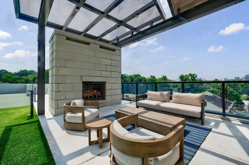 2425 Peachtree Road Unit 1806, Atlanta, Georgia 30305, 3 Bedrooms Bedrooms, ,3 BathroomsBathrooms,Residential,For Sale,2425 Peachtree Road Unit 1806,7598826