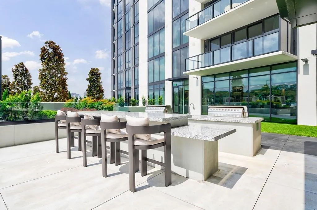 2425 Peachtree Road Unit 1806, Atlanta, Georgia 30305, 3 Bedrooms Bedrooms, ,3 BathroomsBathrooms,Residential,For Sale,2425 Peachtree Road Unit 1806,7598826