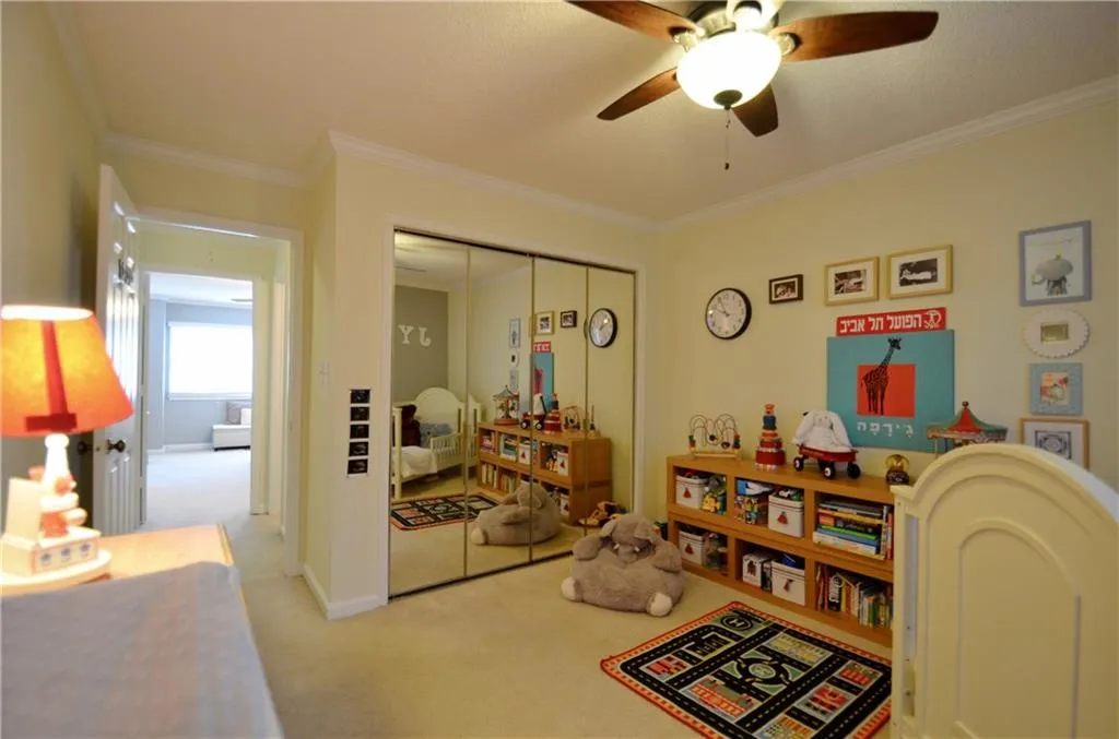 239 Peachtree Hollow Court, Atlanta, Georgia 30328, 3 Bedrooms Bedrooms, ,2 BathroomsBathrooms,Residential,Sold,239 Peachtree Hollow Court,5821125