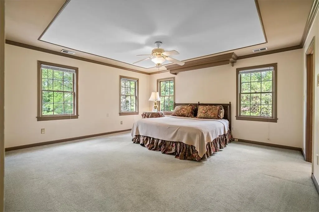 9570 Roberts Drive, Sandy Springs, Georgia 30350, 4 Bedrooms Bedrooms, ,3 BathroomsBathrooms,Residential,Sold,9570 Roberts Drive,7221845