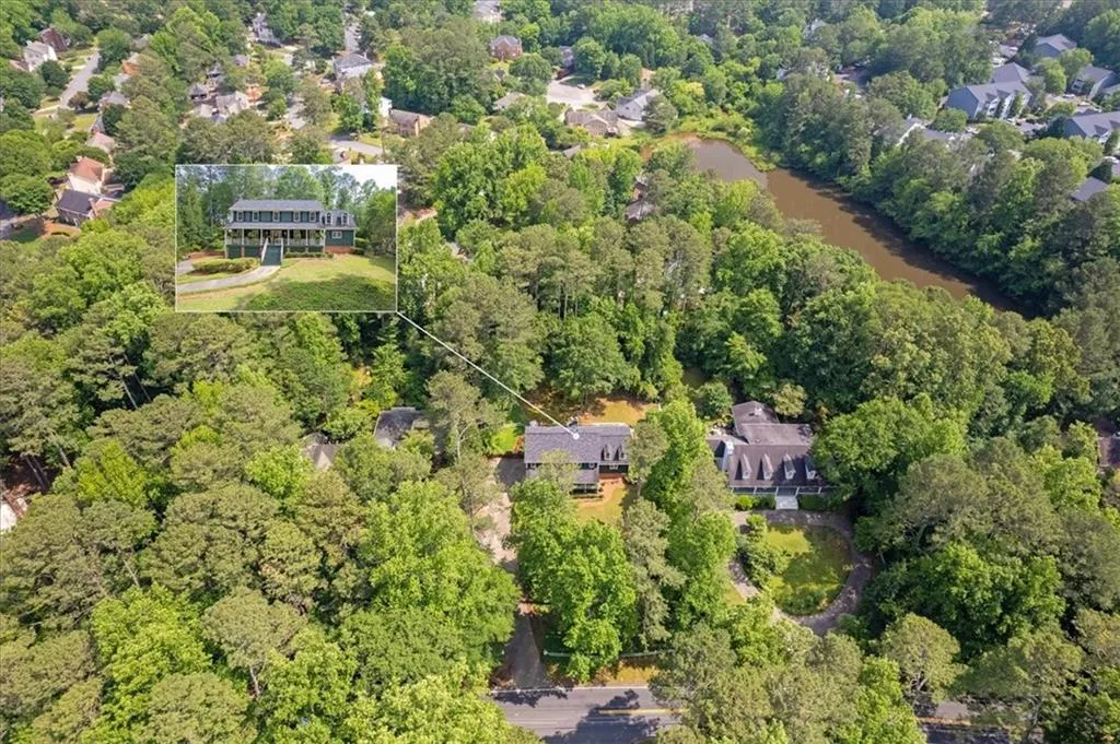 9570 Roberts Drive, Sandy Springs, Georgia 30350, 4 Bedrooms Bedrooms, ,3 BathroomsBathrooms,Residential,Sold,9570 Roberts Drive,7221845