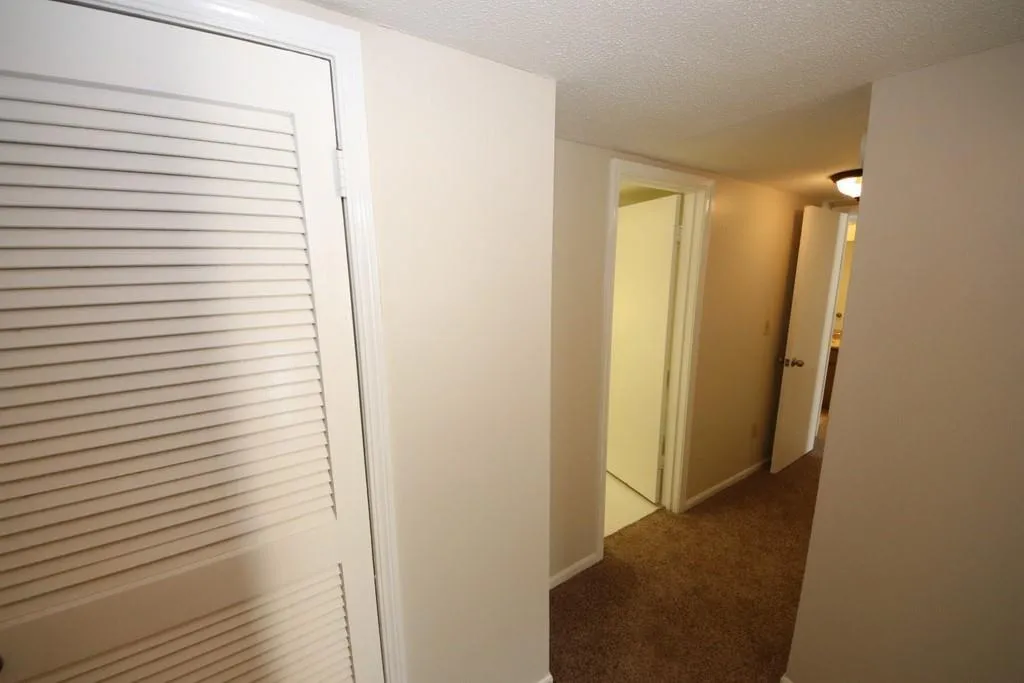 6851 Roswell Road Unit D-15, Sandy Springs, Georgia 30328, 3 Bedrooms Bedrooms, ,2 BathroomsBathrooms,Residential,Sold,6851 Roswell Road Unit D-15,6901859