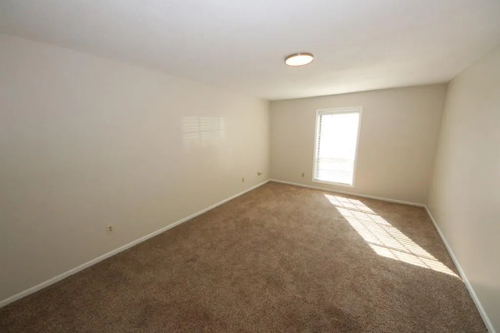 6851 Roswell Road Unit D-15, Sandy Springs, Georgia 30328, 3 Bedrooms Bedrooms, ,2 BathroomsBathrooms,Residential,Sold,6851 Roswell Road Unit D-15,6901859