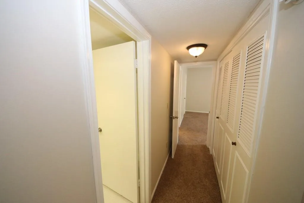 6851 Roswell Road Unit D-15, Sandy Springs, Georgia 30328, 3 Bedrooms Bedrooms, ,2 BathroomsBathrooms,Residential,Sold,6851 Roswell Road Unit D-15,6901859