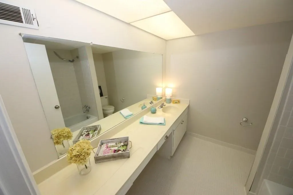 6851 Roswell Road Unit D-15, Sandy Springs, Georgia 30328, 3 Bedrooms Bedrooms, ,2 BathroomsBathrooms,Residential,Sold,6851 Roswell Road Unit D-15,6901859