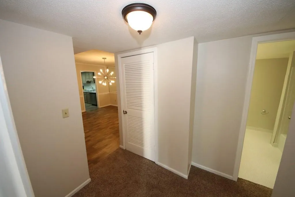 6851 Roswell Road Unit D-15, Sandy Springs, Georgia 30328, 3 Bedrooms Bedrooms, ,2 BathroomsBathrooms,Residential,Sold,6851 Roswell Road Unit D-15,6901859