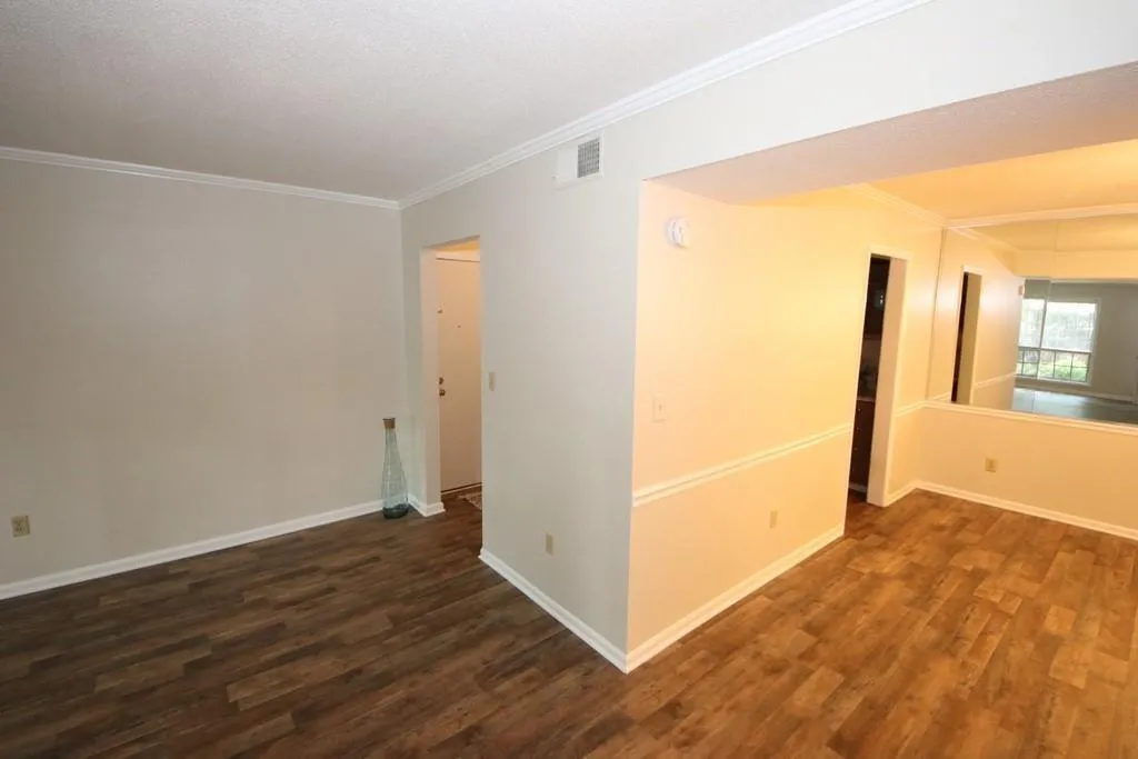 6851 Roswell Road Unit D-15, Sandy Springs, Georgia 30328, 3 Bedrooms Bedrooms, ,2 BathroomsBathrooms,Residential,Sold,6851 Roswell Road Unit D-15,6901859