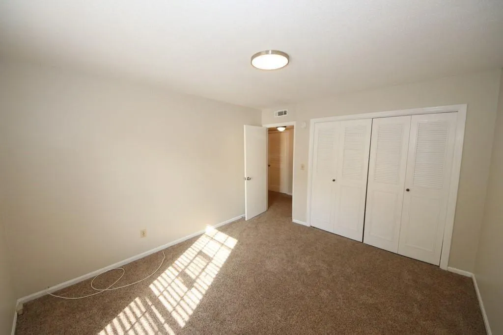 6851 Roswell Road Unit D-15, Sandy Springs, Georgia 30328, 3 Bedrooms Bedrooms, ,2 BathroomsBathrooms,Residential,Sold,6851 Roswell Road Unit D-15,6901859
