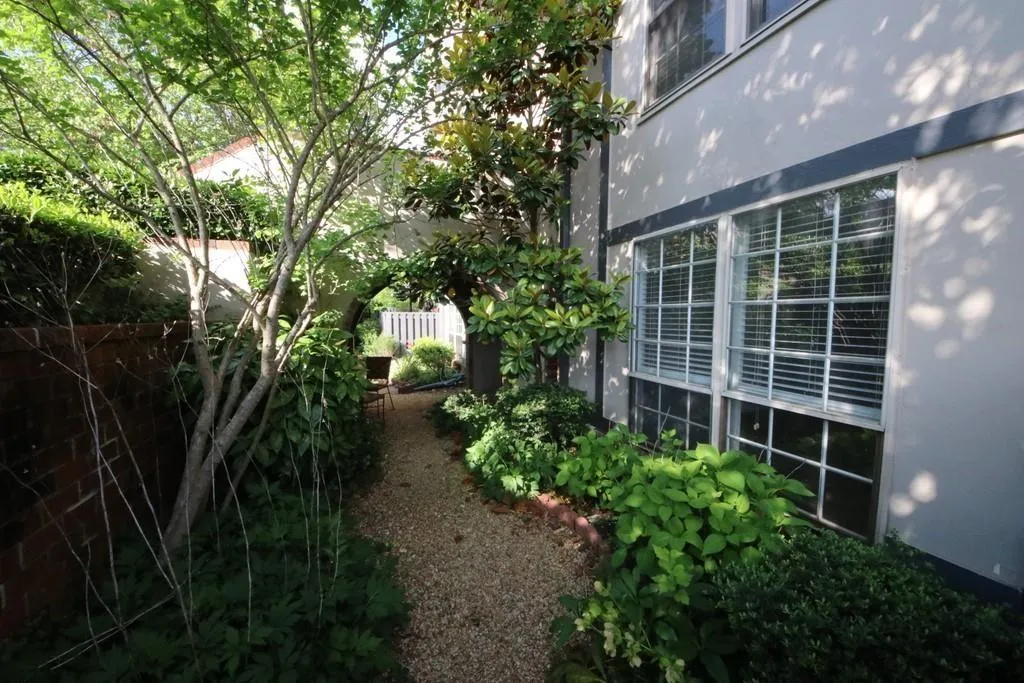 6851 Roswell Road Unit D-15, Sandy Springs, Georgia 30328, 3 Bedrooms Bedrooms, ,2 BathroomsBathrooms,Residential,Sold,6851 Roswell Road Unit D-15,6901859