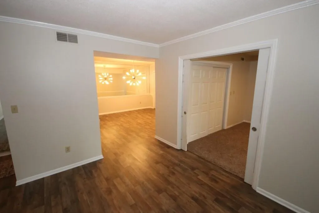 6851 Roswell Road Unit D-15, Sandy Springs, Georgia 30328, 3 Bedrooms Bedrooms, ,2 BathroomsBathrooms,Residential,Sold,6851 Roswell Road Unit D-15,6901859