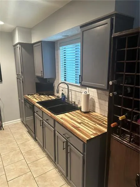 102 Cedar Chase Road, Atlanta, Georgia 30324, 2 Bedrooms Bedrooms, ,2 BathroomsBathrooms,Residential,For Sale,102 Cedar Chase Road,7455550