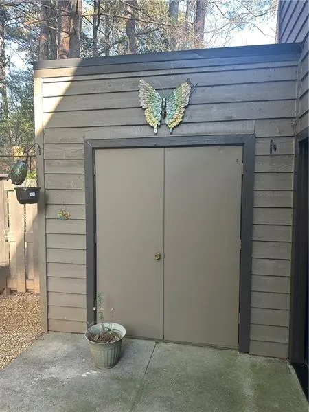 102 Cedar Chase Road, Atlanta, Georgia 30324, 2 Bedrooms Bedrooms, ,2 BathroomsBathrooms,Residential,For Sale,102 Cedar Chase Road,7455550