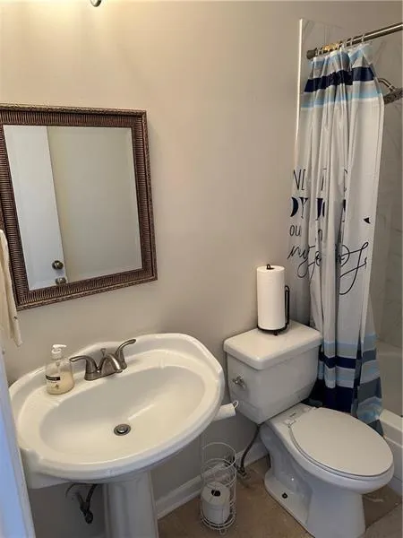 Upstairs quest bathroom