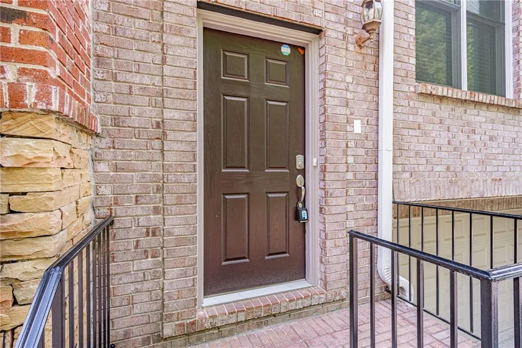 5557 Julian Place, Sandy Springs, Georgia 30342, 3 Bedrooms Bedrooms, ,3 BathroomsBathrooms,Residential,Sold,5557 Julian Place,7379379