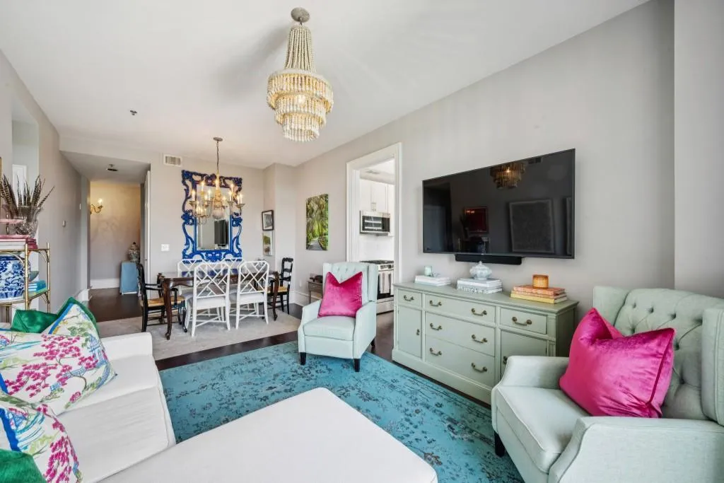 2626 Peachtree Road Nw Unit 1104, Atlanta, Georgia 30305, 2 Bedrooms Bedrooms, 0 ,2 BathroomsBathrooms,Residential,For Sale,2626 Peachtree Road Nw Unit 1104,7752635