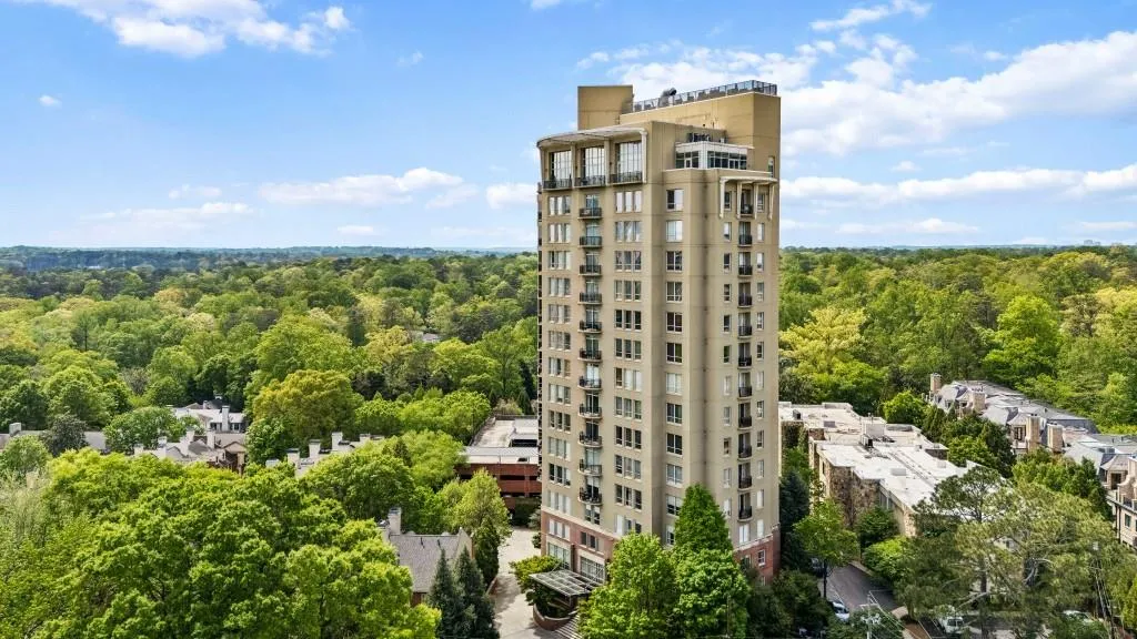 2626 Peachtree Road Nw Unit 1104, Atlanta, Georgia 30305, 2 Bedrooms Bedrooms, 0 ,2 BathroomsBathrooms,Residential,For Sale,2626 Peachtree Road Nw Unit 1104,7752635