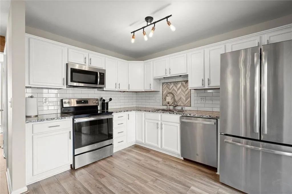 8933 Carroll Manor Drive, Atlanta, Georgia 30350, 2 Bedrooms Bedrooms, ,2 BathroomsBathrooms,Residential,For Sale,8933 Carroll Manor Drive,7706509