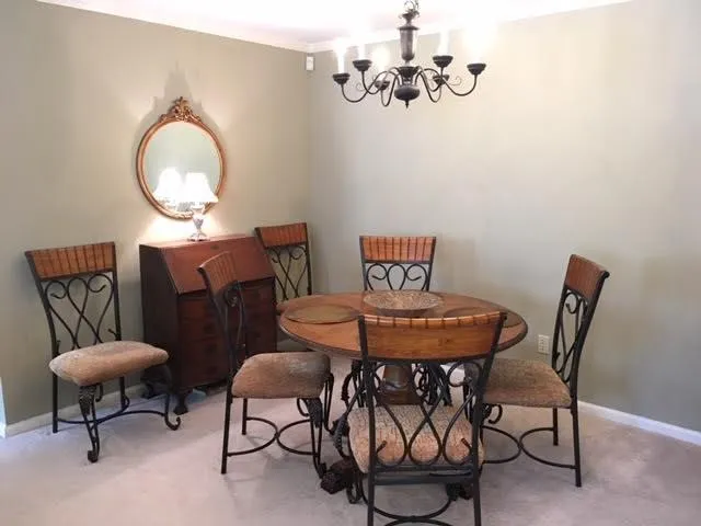 803 Abingdon Way, Atlanta, Georgia 30328, 2 Bedrooms Bedrooms, ,2 BathroomsBathrooms,Residential,Sold,803 Abingdon Way,5816235