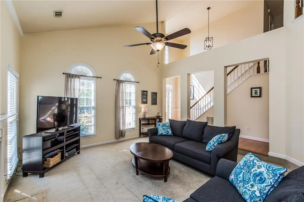 2702 Woodland Brook Lane Se, Atlanta, Georgia 30339, 3 Bedrooms Bedrooms, ,2 BathroomsBathrooms,Residential,Sold,2702 Woodland Brook Lane Se,5977576