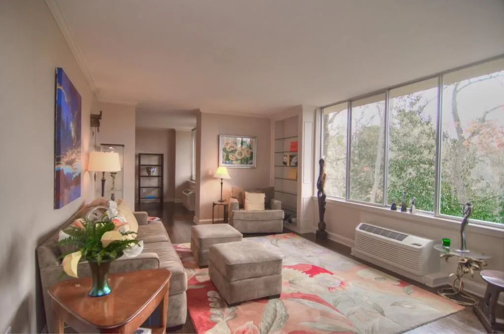 2637 Peachtree Road Ne Unit 310, Atlanta, Georgia 30305, 2 Bedrooms Bedrooms, ,2 BathroomsBathrooms,Residential,Sold,2637 Peachtree Road Ne Unit 310,5786178