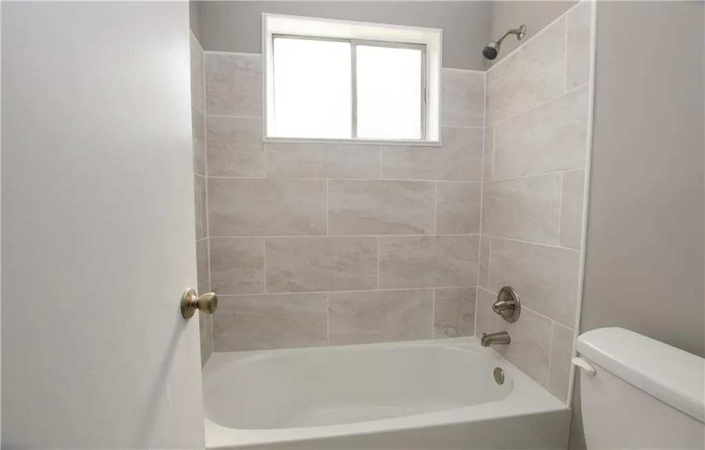 5509 Kingsport Drive, Sandy Springs, Georgia 30342, 2 Bedrooms Bedrooms, ,1 BathroomBathrooms,Residential,Sold,5509 Kingsport Drive,7011951