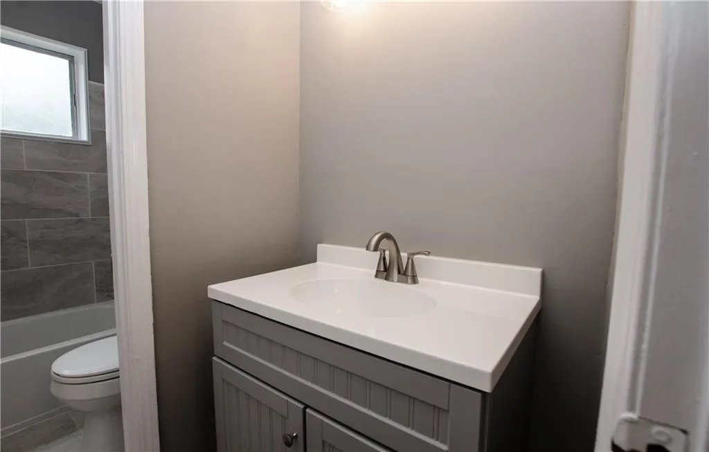 5509 Kingsport Drive, Sandy Springs, Georgia 30342, 2 Bedrooms Bedrooms, ,1 BathroomBathrooms,Residential,Sold,5509 Kingsport Drive,7011951