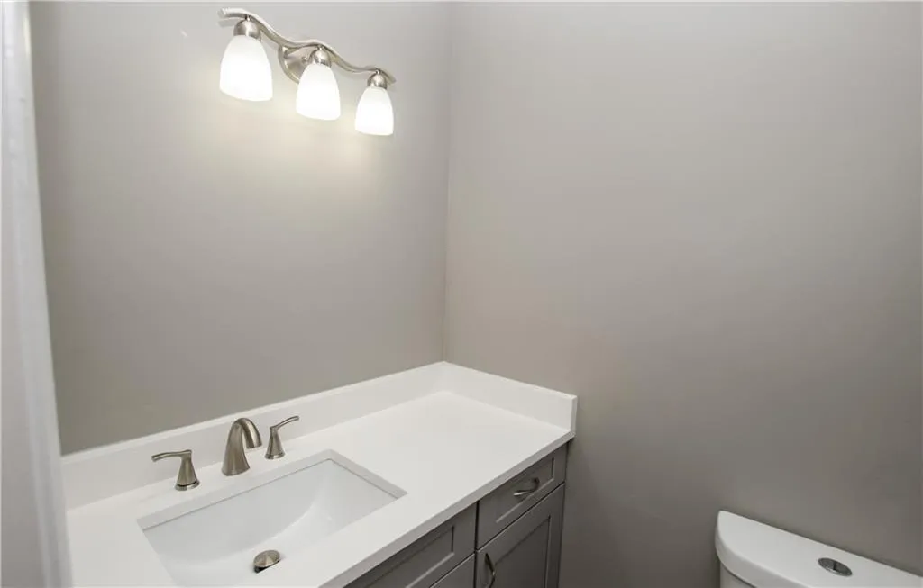 5509 Kingsport Drive, Sandy Springs, Georgia 30342, 2 Bedrooms Bedrooms, ,1 BathroomBathrooms,Residential,Sold,5509 Kingsport Drive,7011951