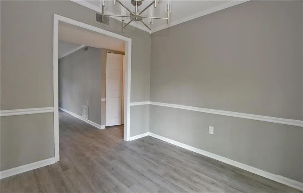 5509 Kingsport Drive, Sandy Springs, Georgia 30342, 2 Bedrooms Bedrooms, ,1 BathroomBathrooms,Residential,Sold,5509 Kingsport Drive,7011951