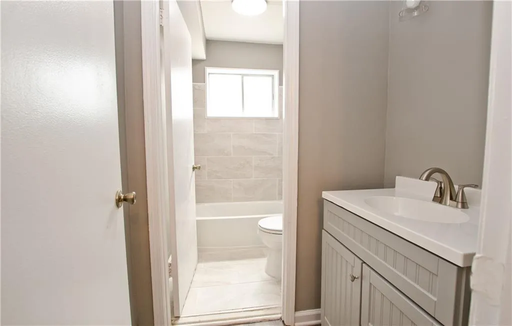 5509 Kingsport Drive, Sandy Springs, Georgia 30342, 2 Bedrooms Bedrooms, ,1 BathroomBathrooms,Residential,Sold,5509 Kingsport Drive,7011951