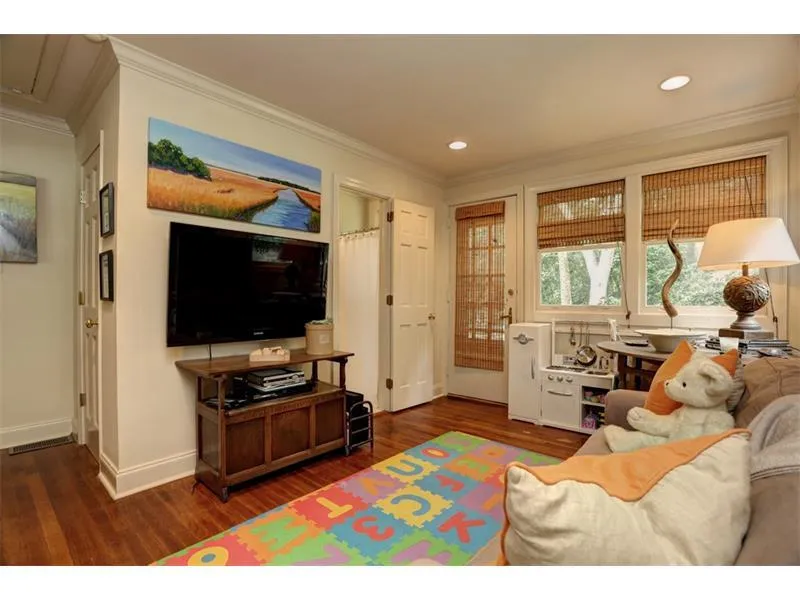 365 Pine Forest Road Ne, Sandy Springs, Georgia 30342, 3 Bedrooms Bedrooms, ,2 BathroomsBathrooms,Residential,Sold,365 Pine Forest Road Ne,5953650