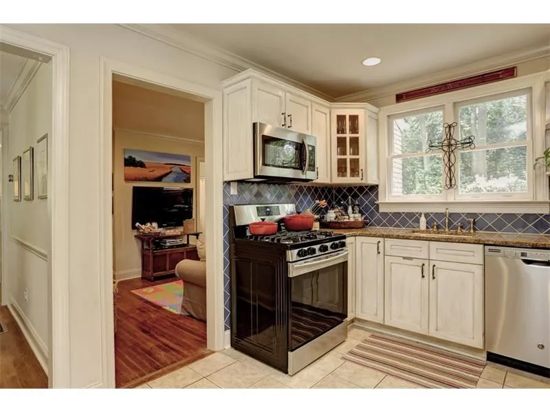 365 Pine Forest Road Ne, Sandy Springs, Georgia 30342, 3 Bedrooms Bedrooms, ,2 BathroomsBathrooms,Residential,Sold,365 Pine Forest Road Ne,5953650